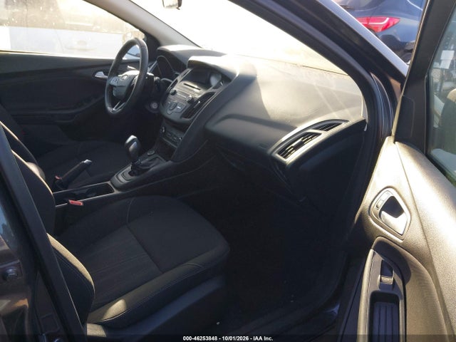 1FADP3K24GL275883 Ford FOCUS SE