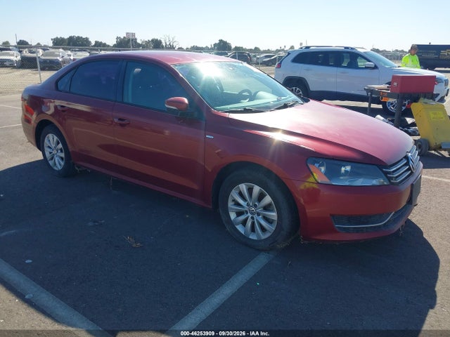 2015 Volkswagen Passat 1.8t Wolfsburg Edition მანქანა იყიდება აუქციონზე, vin: 1VWAT7A32FC056667, აუქციონის ნომერი: 46253909