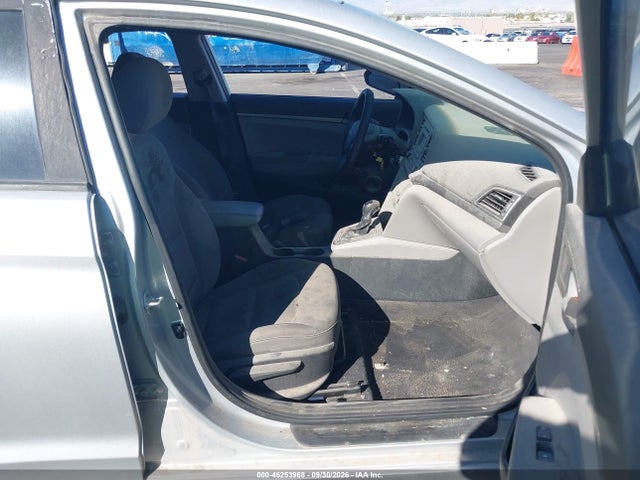 Hyundai ELANTRA SE 2017 5NPD74LF8HH201261 Image 5