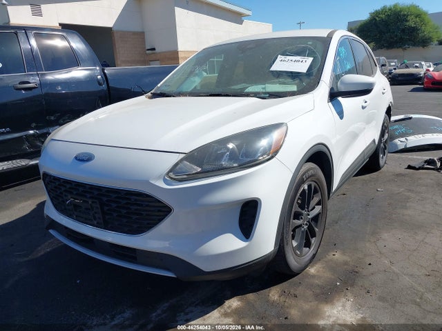Ford ESCAPE SE 2020 1FMCU0G61LUA46179 Image 2