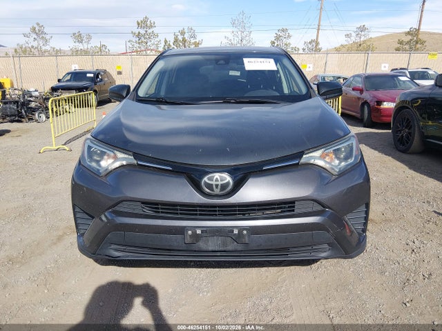 Продаж на аукціоні авто 2018 Toyota Rav4 Le, vin: 2T3BFREV1JW766252, номер лоту: 46254151