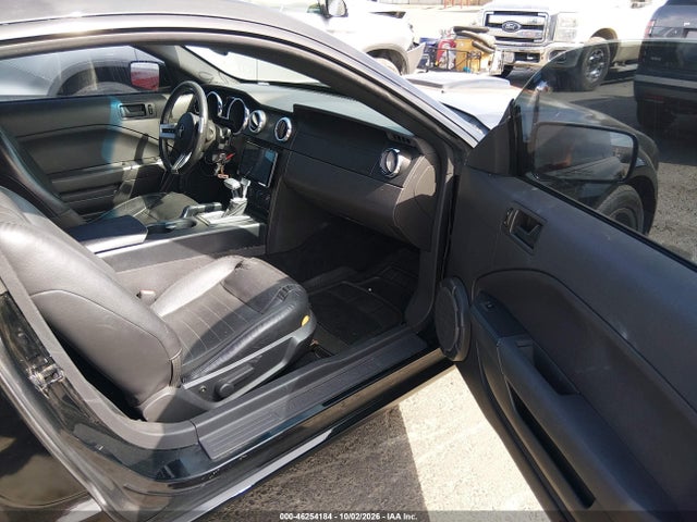 Продажа на аукционе авто 2005 Ford Mustang Gt Deluxe/gt Premium, vin: 1ZVFT82H755165814, номер лота: 46254184