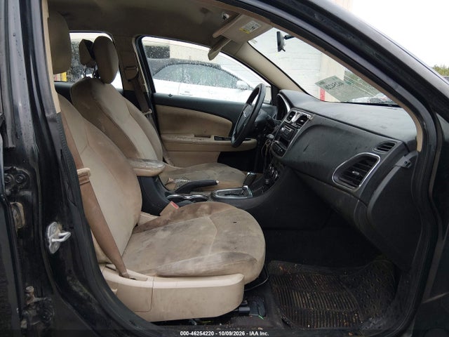 46254220 :رقم المزاد ، 1C3CCBAG1DN729326 vin ، 2013 Chrysler 200 Lx مزاد بيع