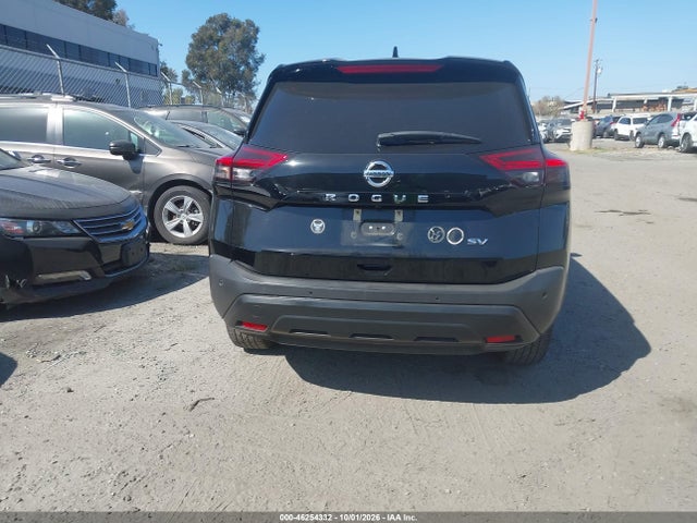 5N1AT3BA9MC737412 Nissan Rogue Sv Fwd