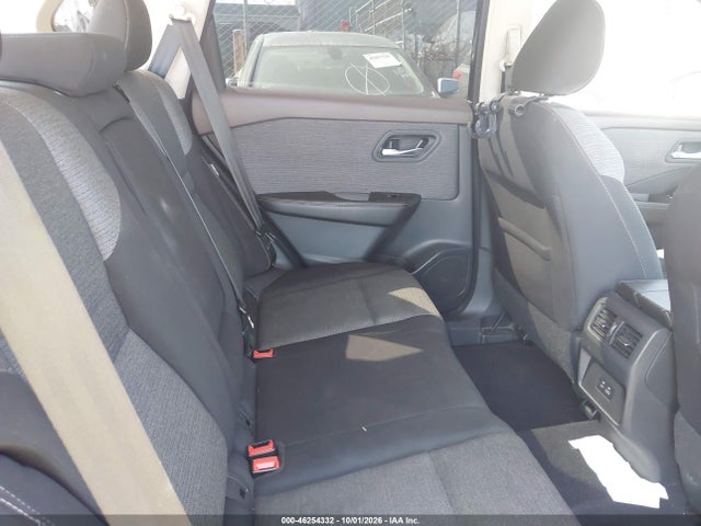 5N1AT3BA9MC737412 Nissan Rogue Sv Fwd