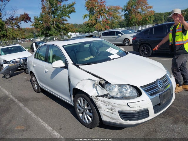 2010 Volkswagen Jetta Se მანქანა იყიდება აუქციონზე, vin: 3VWRX7AJ6AM033809, აუქციონის ნომერი: 46254336