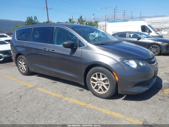 2017 Chrysler Pacifica Touring მანქანა იყიდება აუქციონზე, vin: 2C4RC1DG6HR533774, აუქციონის ნომერი: 46254340