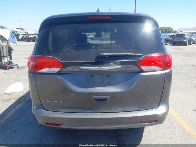 Auction sale of the 2017 Chrysler Pacifica Touring, vin: 2C4RC1DG6HR533774, lot number: 46254340