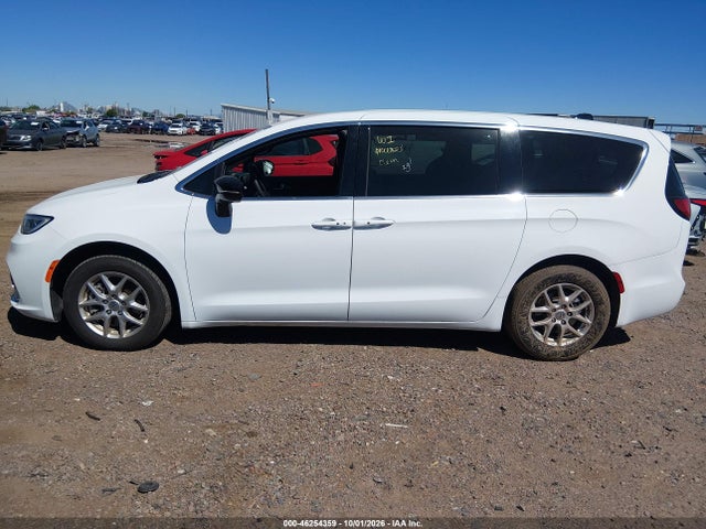 2025 Chrysler Pacifica Select მანქანა იყიდება აუქციონზე, vin: 2C4RC1BG8SR520499, აუქციონის ნომერი: 46254359