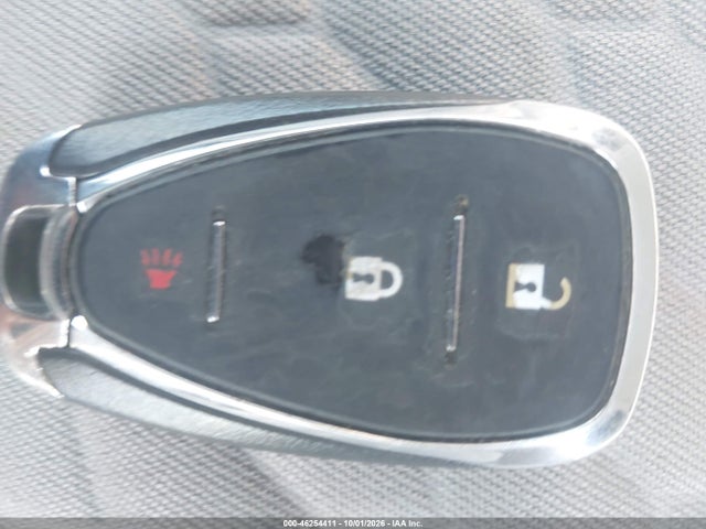 2GNAXUEV7K6211421 Chevrolet EQUINOX LT