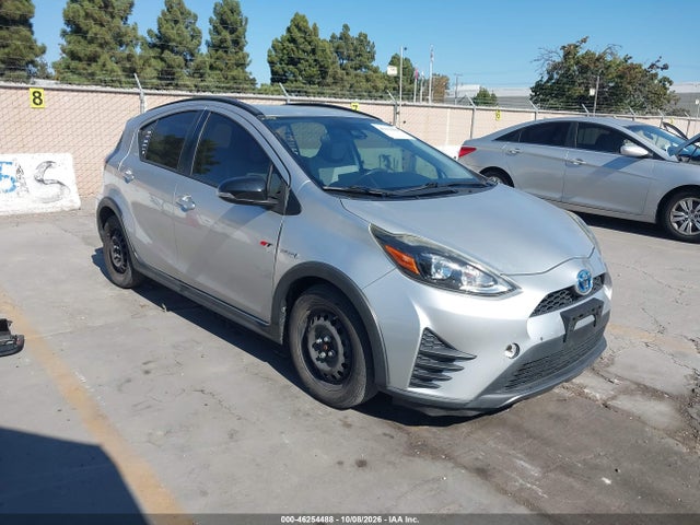 46254488 :رقم المزاد ، JTDKDTB35J1601907 vin ، 2018 Toyota Prius C One مزاد بيع