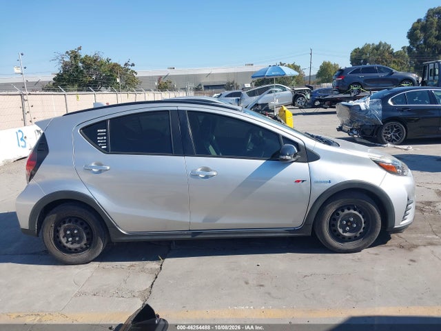46254488 :رقم المزاد ، JTDKDTB35J1601907 vin ، 2018 Toyota Prius C One مزاد بيع