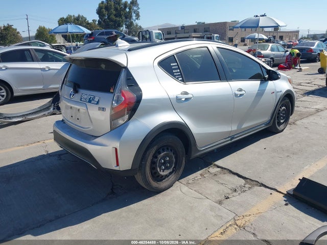 46254488 :رقم المزاد ، JTDKDTB35J1601907 vin ، 2018 Toyota Prius C One مزاد بيع