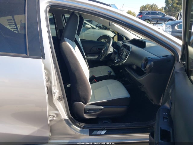 46254488 :رقم المزاد ، JTDKDTB35J1601907 vin ، 2018 Toyota Prius C One مزاد بيع