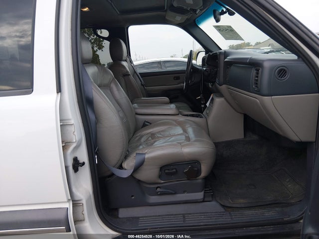 Продаж на аукціоні авто 2000 Chevrolet Suburban 1500 Ls, vin: 3GNFK16T4YG105988, номер лоту: 46254528
