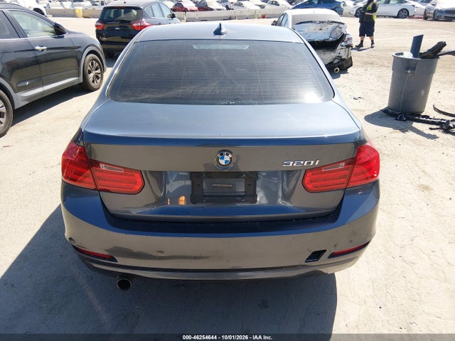 BMW 320i 2014 WBA3B1G5XENS80855 Image 16