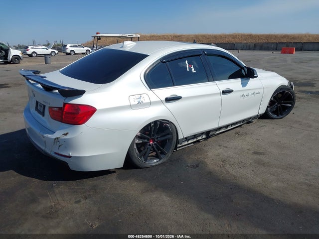 WBA3C1C53FK118944 BMW 328I