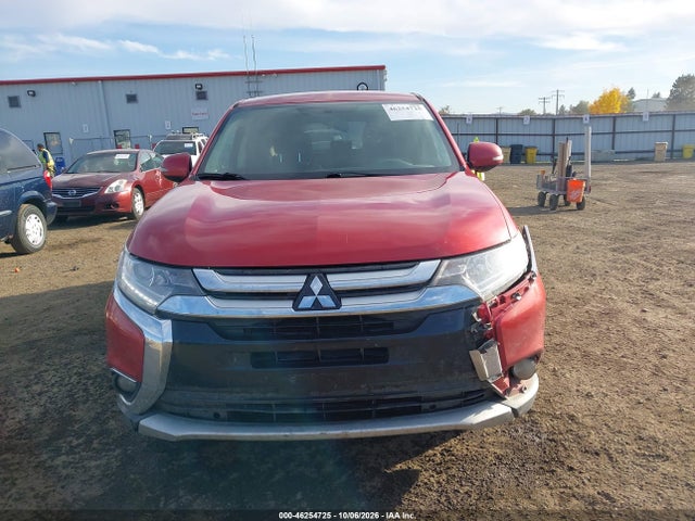 46254725 :رقم المزاد ، JA4AZ3A33JZ016270 vin ، 2018 Mitsubishi Outlander Se مزاد بيع