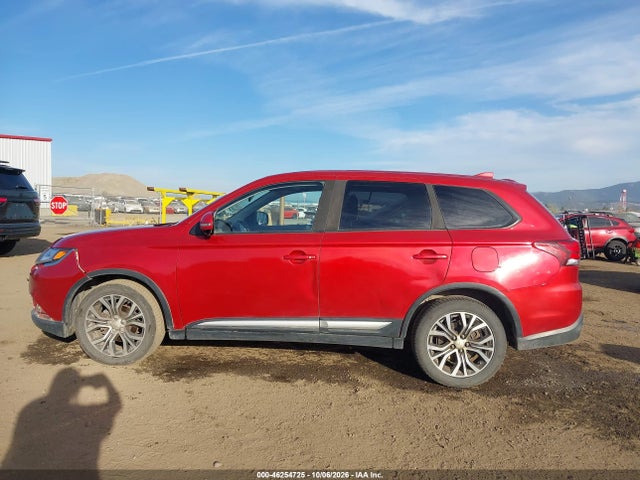 46254725 :رقم المزاد ، JA4AZ3A33JZ016270 vin ، 2018 Mitsubishi Outlander Se مزاد بيع