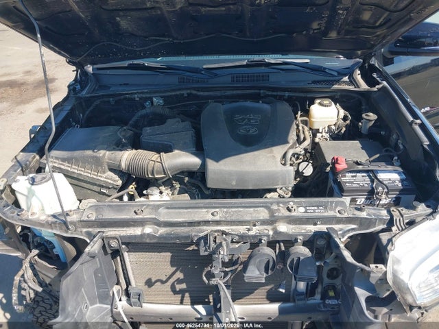 2018 Toyota Tacoma Trd Off Road მანქანა იყიდება აუქციონზე, vin: 5TFCZ5AN6JX123353, აუქციონის ნომერი: 46254794