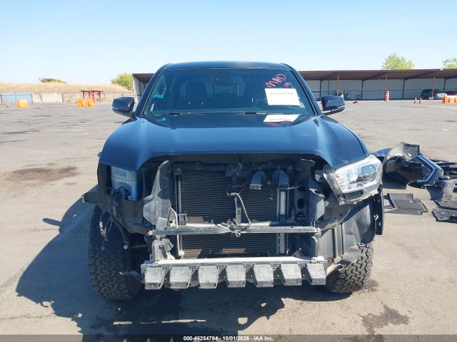 2018 Toyota Tacoma Trd Off Road მანქანა იყიდება აუქციონზე, vin: 5TFCZ5AN6JX123353, აუქციონის ნომერი: 46254794