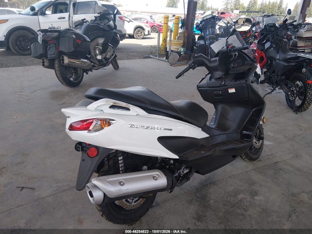 46254822 :رقم المزاد ، MLCCH41A6L1600060 vin ، 2020 Suzuki Uh200 مزاد بيع