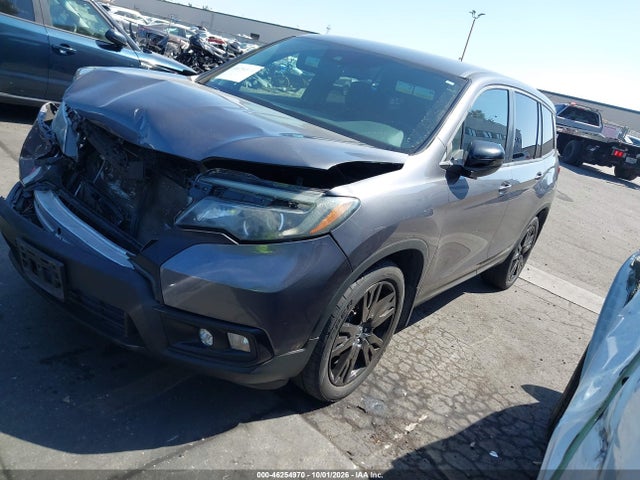 Honda Passport Sport 2019 5FNYF7H28KB007072 Image 2