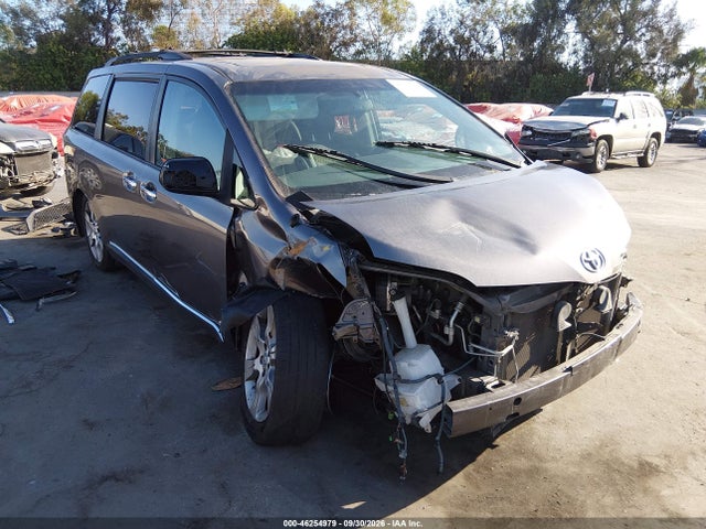 2013 Toyota Sienna Se 8 Passenger მანქანა იყიდება აუქციონზე, vin: 5TDXK3DC0DS384122, აუქციონის ნომერი: 46254979