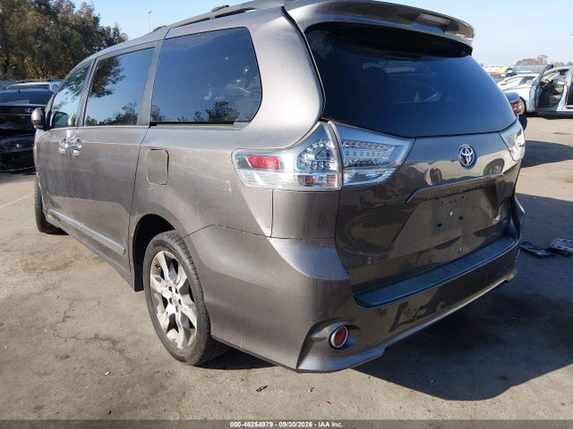 2013 Toyota Sienna Se 8 Passenger მანქანა იყიდება აუქციონზე, vin: 5TDXK3DC0DS384122, აუქციონის ნომერი: 46254979