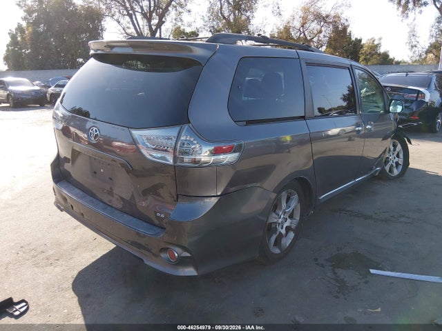 2013 Toyota Sienna Se 8 Passenger მანქანა იყიდება აუქციონზე, vin: 5TDXK3DC0DS384122, აუქციონის ნომერი: 46254979