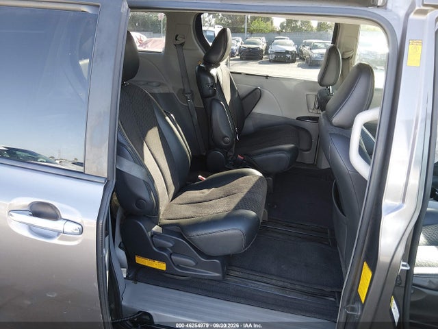 2013 Toyota Sienna Se 8 Passenger მანქანა იყიდება აუქციონზე, vin: 5TDXK3DC0DS384122, აუქციონის ნომერი: 46254979