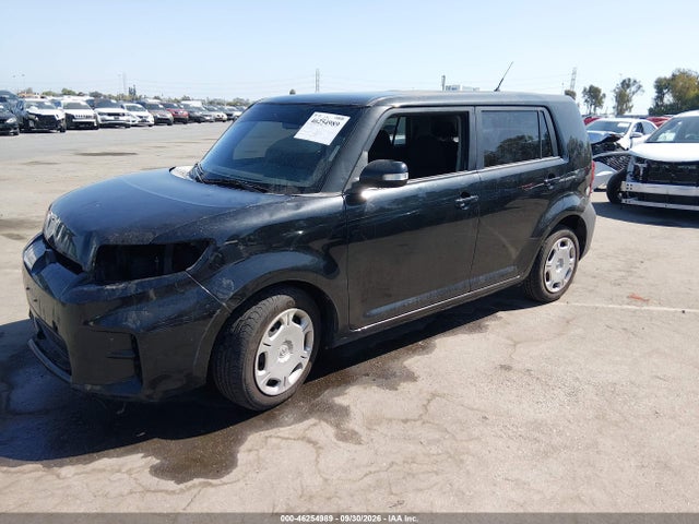 Scion XB 2015 JTLZE4FE4FJ066707 Image 2