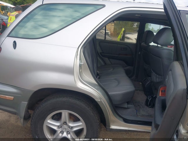46255031 :رقم المزاد ، JT6HF10UXX0062260 vin ، 1999 Lexus Rx 300 مزاد بيع