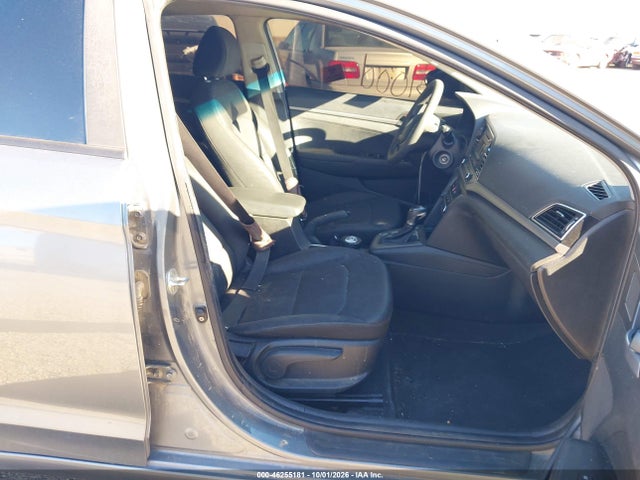 KMHD74LF8JU631234 Hyundai ELANTRA SE