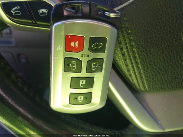 5TDYK3DC4FS550827 Toyota Sienna Limited Premium 7 Passenger