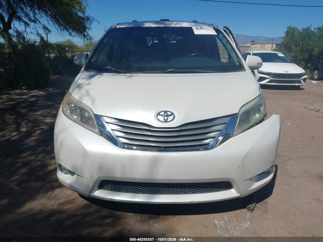 5TDYK3DC4FS550827 Toyota Sienna Limited Premium 7 Passenger
