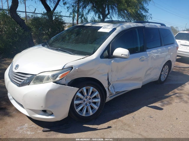 5TDYK3DC4FS550827 Toyota Sienna Limited Premium 7 Passenger