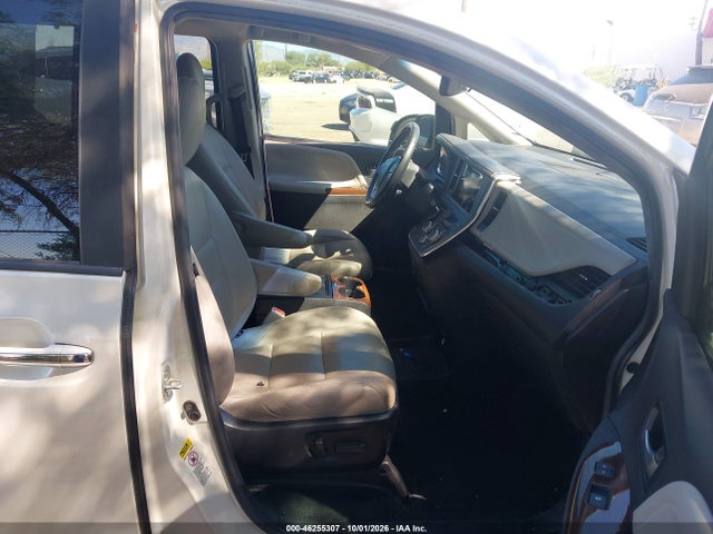5TDYK3DC4FS550827 Toyota Sienna Limited Premium 7 Passenger