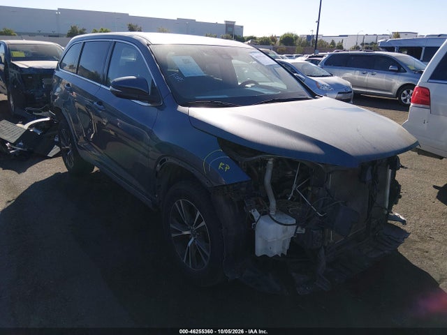 Toyota Highlander Le 2019 5TDZARFH3KS051305 Image 14