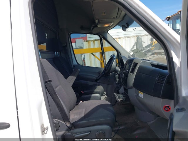 46255406 :رقم المزاد ، WD3PE8DC9E5829544 vin ، 2014 Mercedes-benz Sprinter 2500 High Roof مزاد بيع
