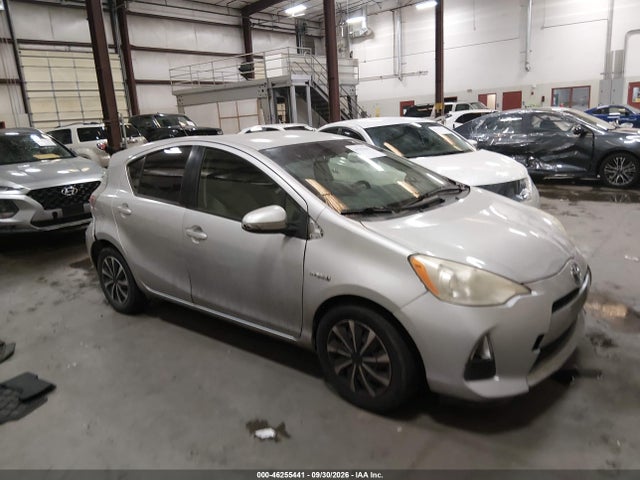 46255441 :رقم المزاد ، JTDKDTB37E1074152 vin ، 2014 Toyota Prius C One مزاد بيع