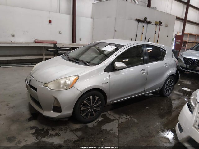 46255441 :رقم المزاد ، JTDKDTB37E1074152 vin ، 2014 Toyota Prius C One مزاد بيع