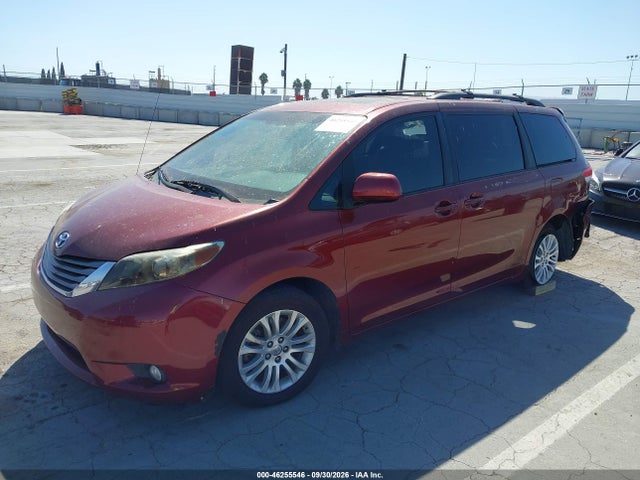 2011 Toyota Sienna Xle V6 მანქანა იყიდება აუქციონზე, vin: 5TDYK3DC3BS020052, აუქციონის ნომერი: 46255546