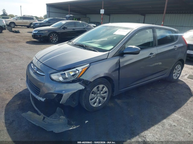 Hyundai ACCENT SE 2017 KMHCT5AEXHU311818 Image 2