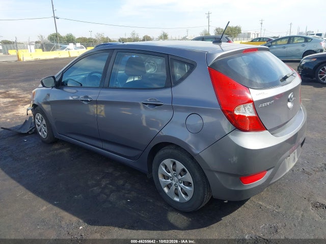 Hyundai ACCENT SE 2017 KMHCT5AEXHU311818 Image 3