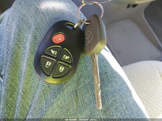 46255661 :رقم المزاد ، 5TDKK3DC9DS366566 vin ، 2013 Toyota Sienna Le V6 8 Passenger مزاد بيع