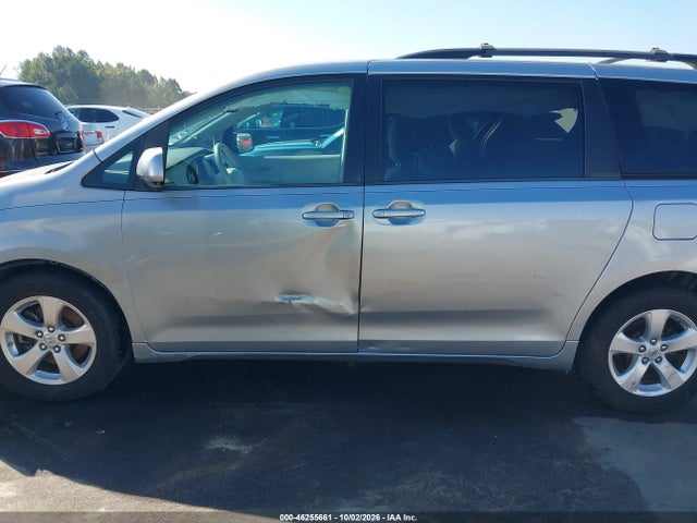 46255661 :رقم المزاد ، 5TDKK3DC9DS366566 vin ، 2013 Toyota Sienna Le V6 8 Passenger مزاد بيع