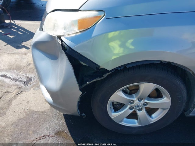 46255661 :رقم المزاد ، 5TDKK3DC9DS366566 vin ، 2013 Toyota Sienna Le V6 8 Passenger مزاد بيع