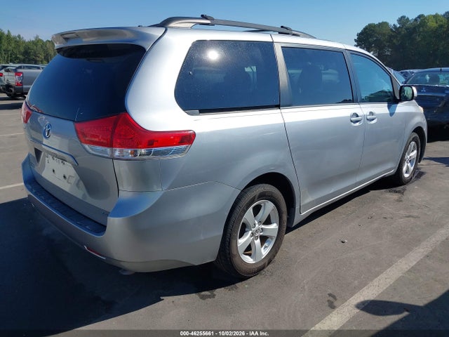46255661 :رقم المزاد ، 5TDKK3DC9DS366566 vin ، 2013 Toyota Sienna Le V6 8 Passenger مزاد بيع