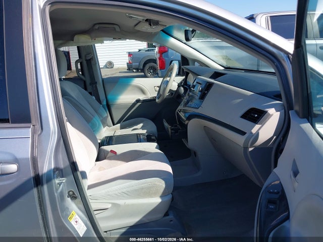 46255661 :رقم المزاد ، 5TDKK3DC9DS366566 vin ، 2013 Toyota Sienna Le V6 8 Passenger مزاد بيع